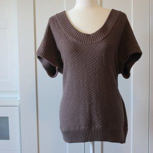 LA Made short sleeve sweater top